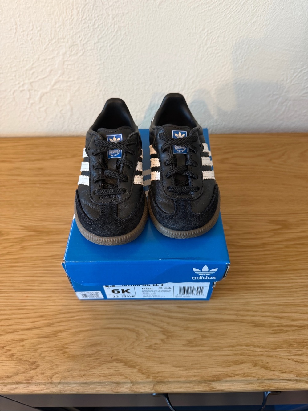 Adidas kids Samba OG size 6